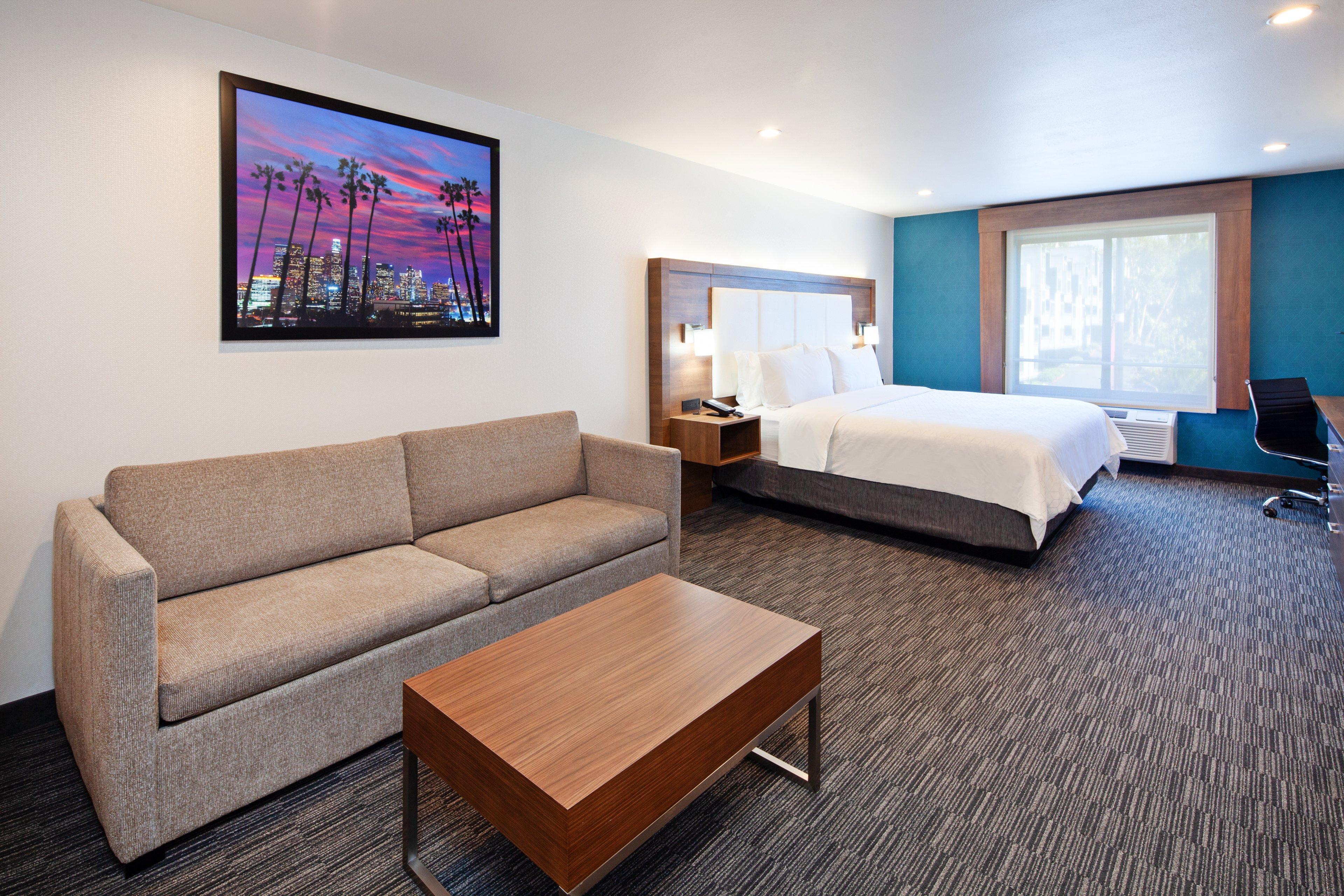 Express Hollywood Walk Of Fame By Ihg