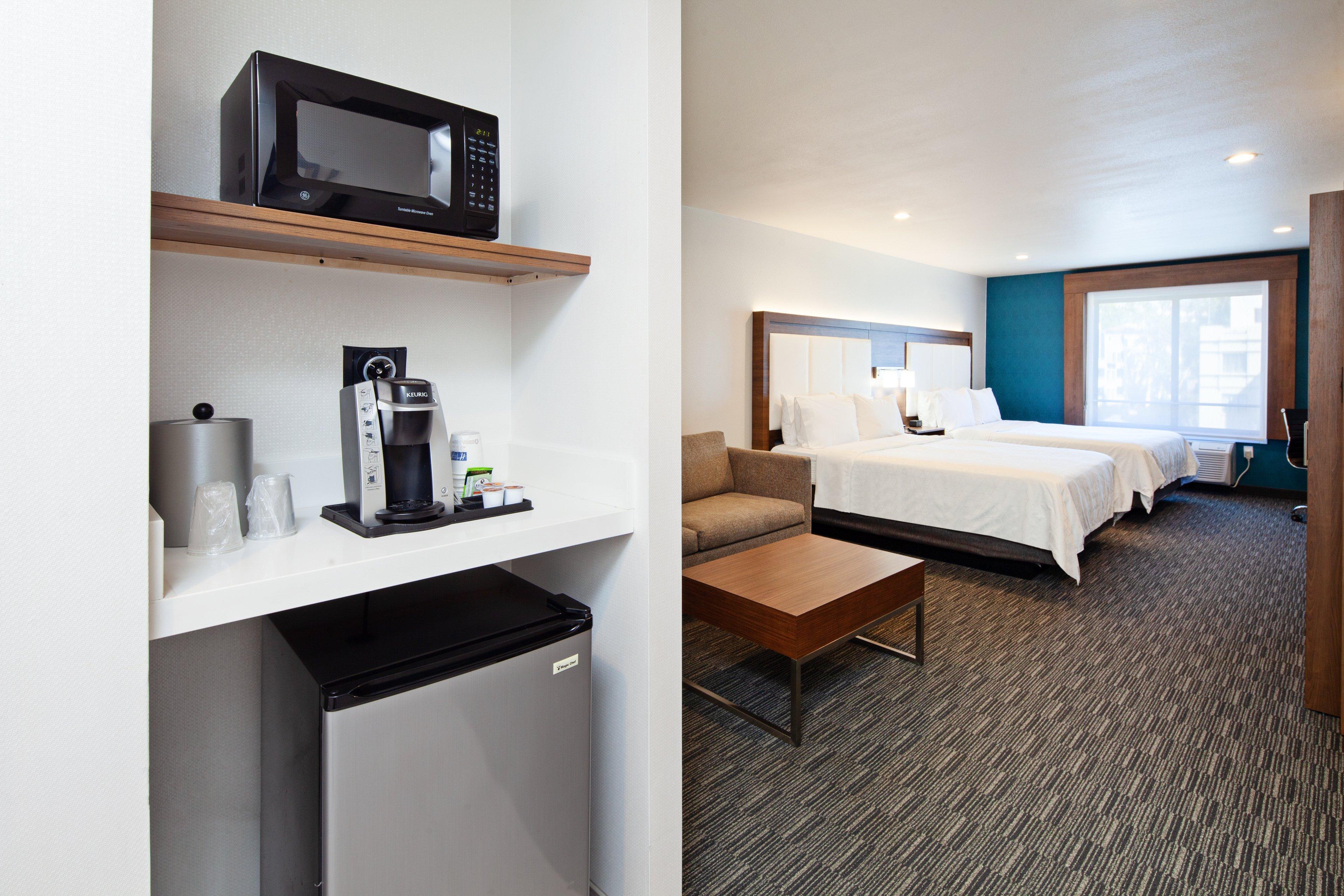 Express Hollywood Walk Of Fame By Ihg