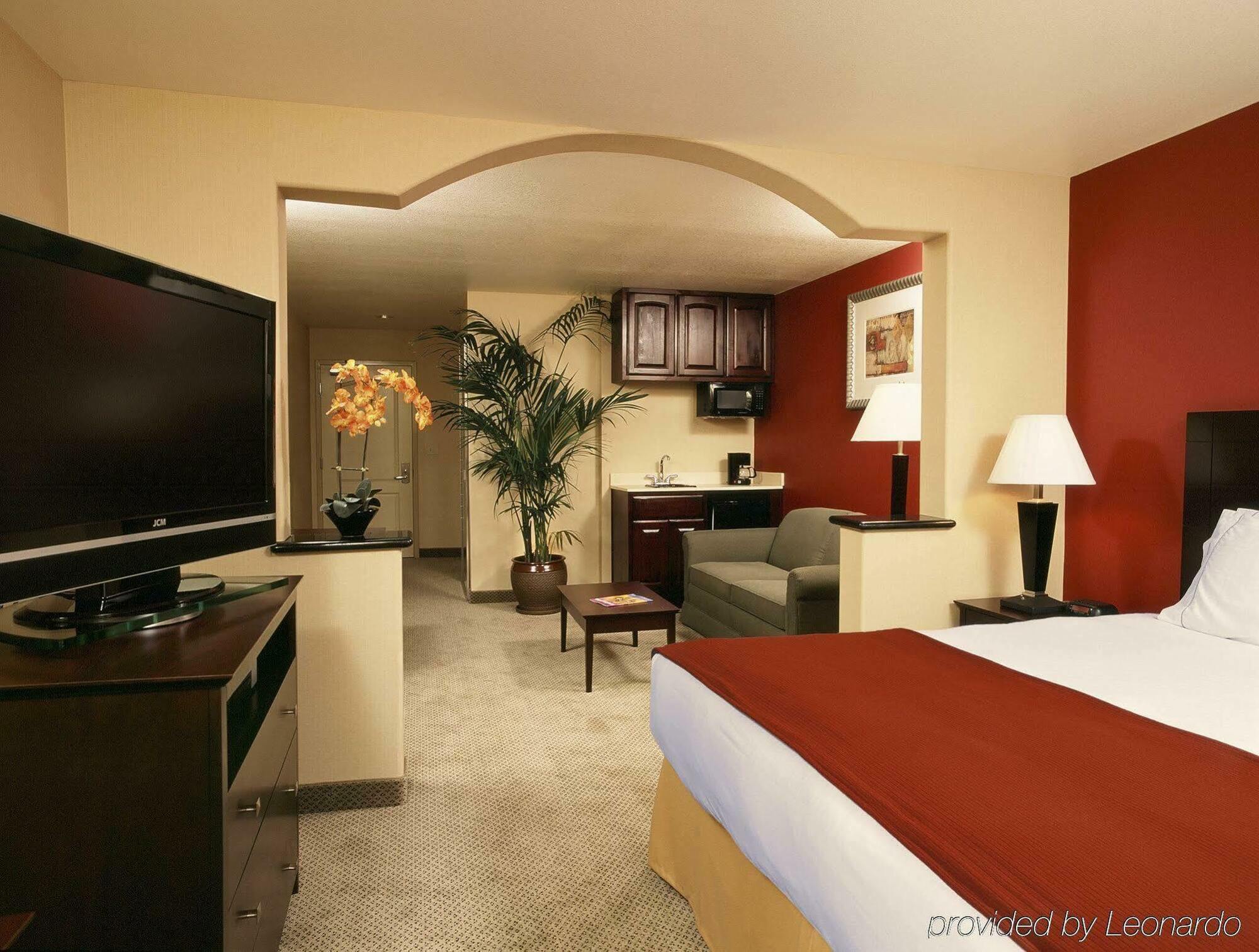 Express Hollywood Walk Of Fame By Ihg Hotel 3*